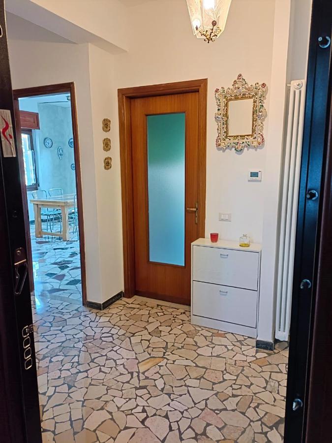Appartamento Doppi Bagni Sei Posti Letto Вівероне Екстер'єр фото